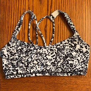 Lululemon black and white sports bra size 4